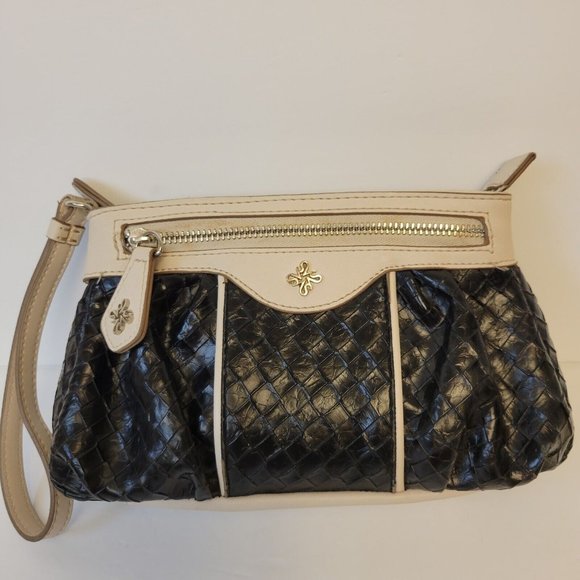 Simply Vera Vera Wang Handbags - Simply Vera Wang Clutch Wristlet Bag